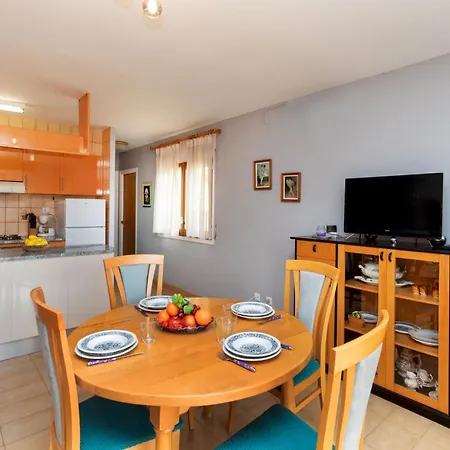 Appartement Del By Interhome