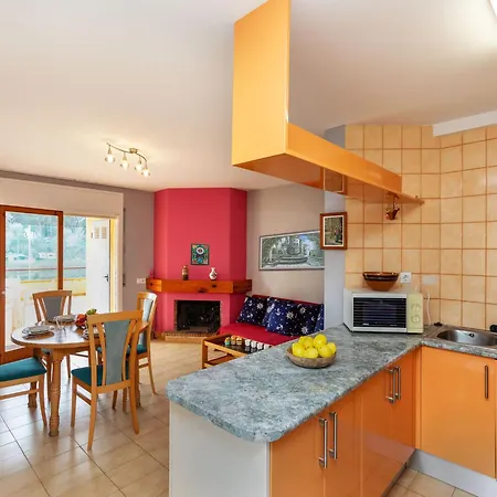 Del By Interhome